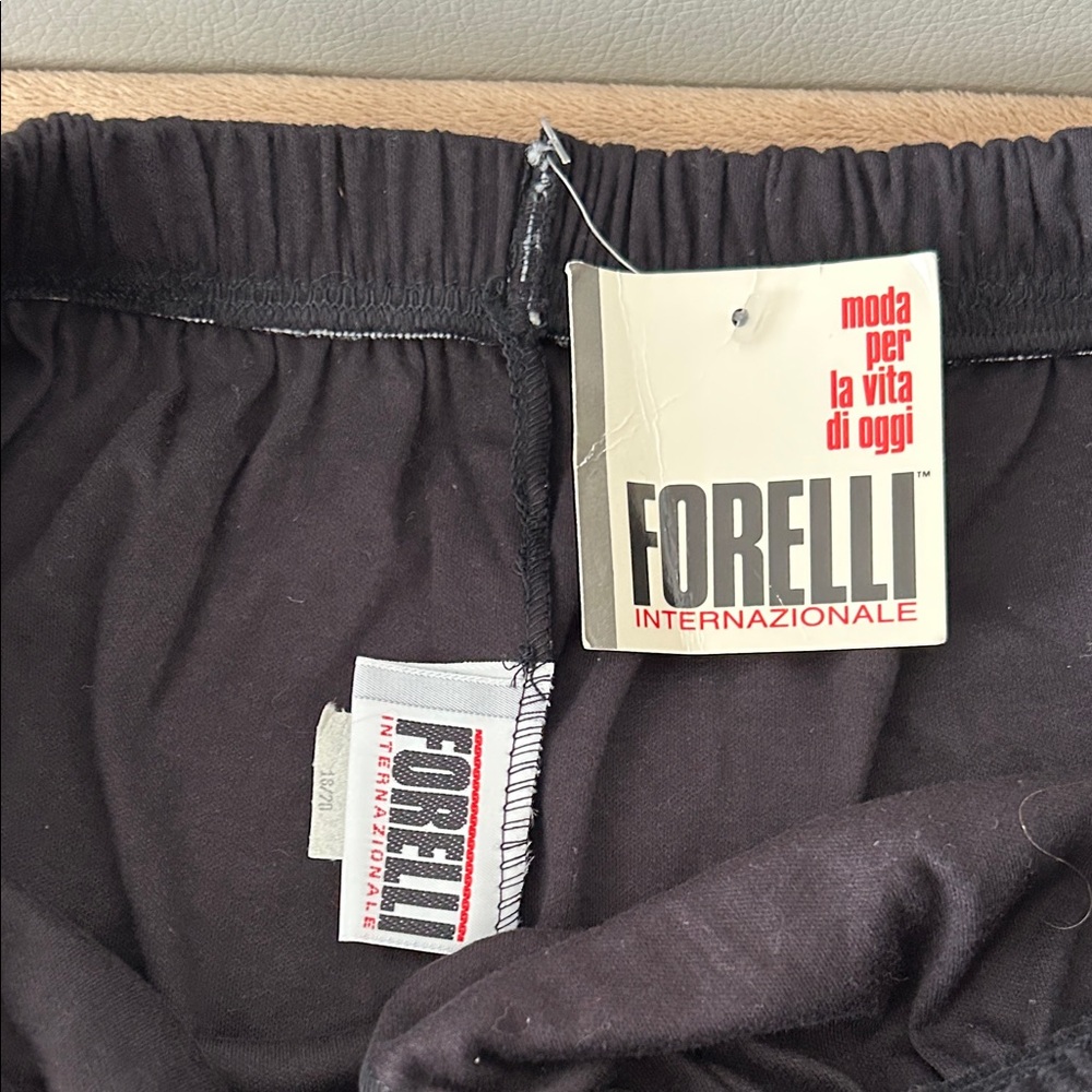 Forelli NWT Ladies Black Elastic Waist Long Shorts - Picture 3 of 4